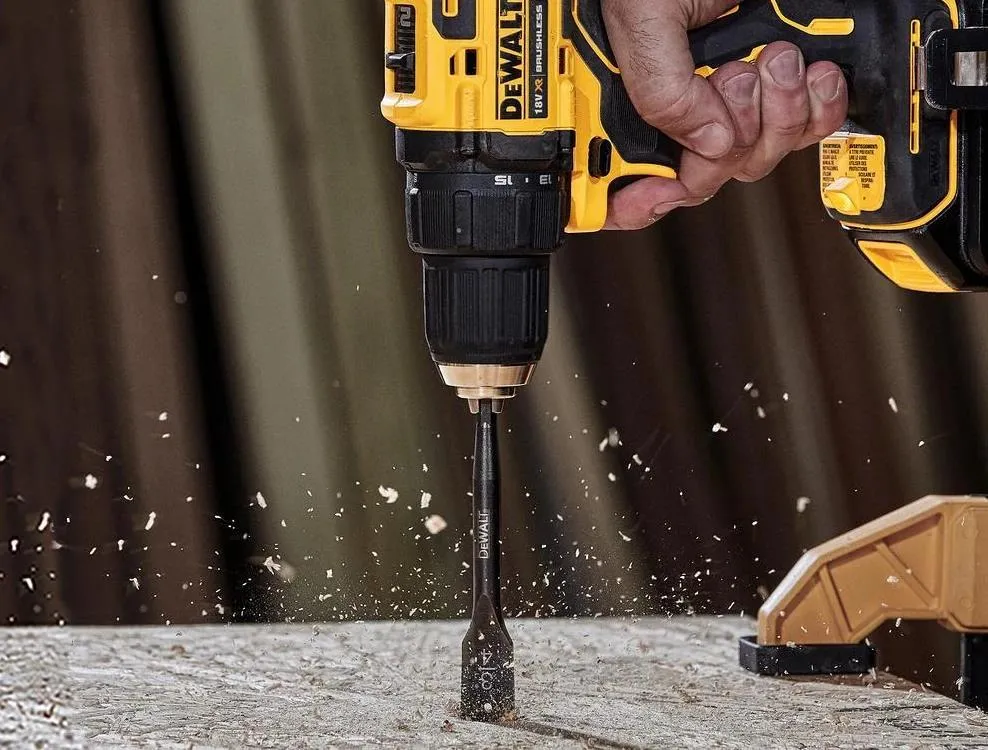 Аккумуляторная безударная дрель-шуруповерт DeWalt DCD708D2T, с 2 АКБ, ЗУ и кейсом TSTAK