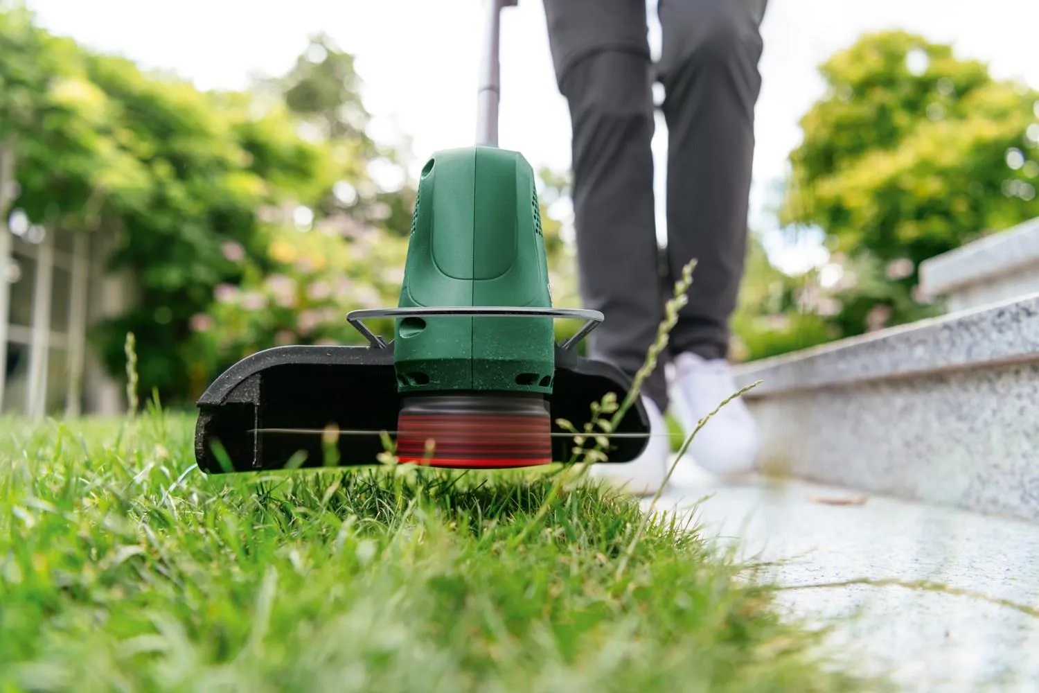 Аккумуляторный триммер для травы Bosch EasyGrassCut 18V-26 06008C1C04