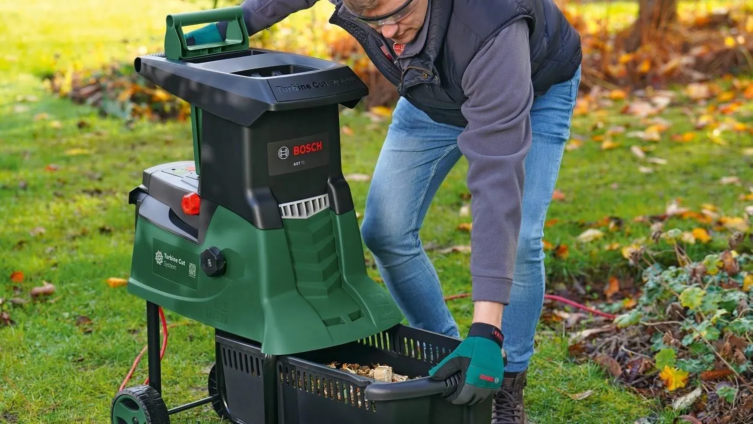 Измельчитель садовый Bosch AXT 25 TC 060080330F