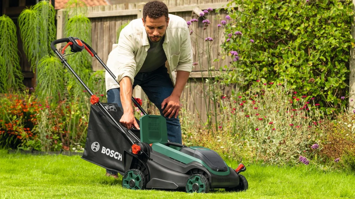 Газонокосилка аккумуляторная Bosch ROTAK18V2-38 06008B9M01
