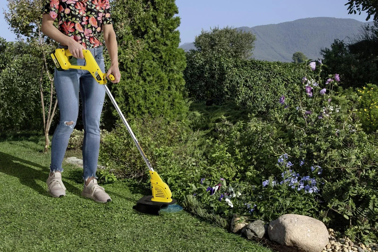 Аккумуляторный триммер KARCHER LTR 18-25 1.444-300.0