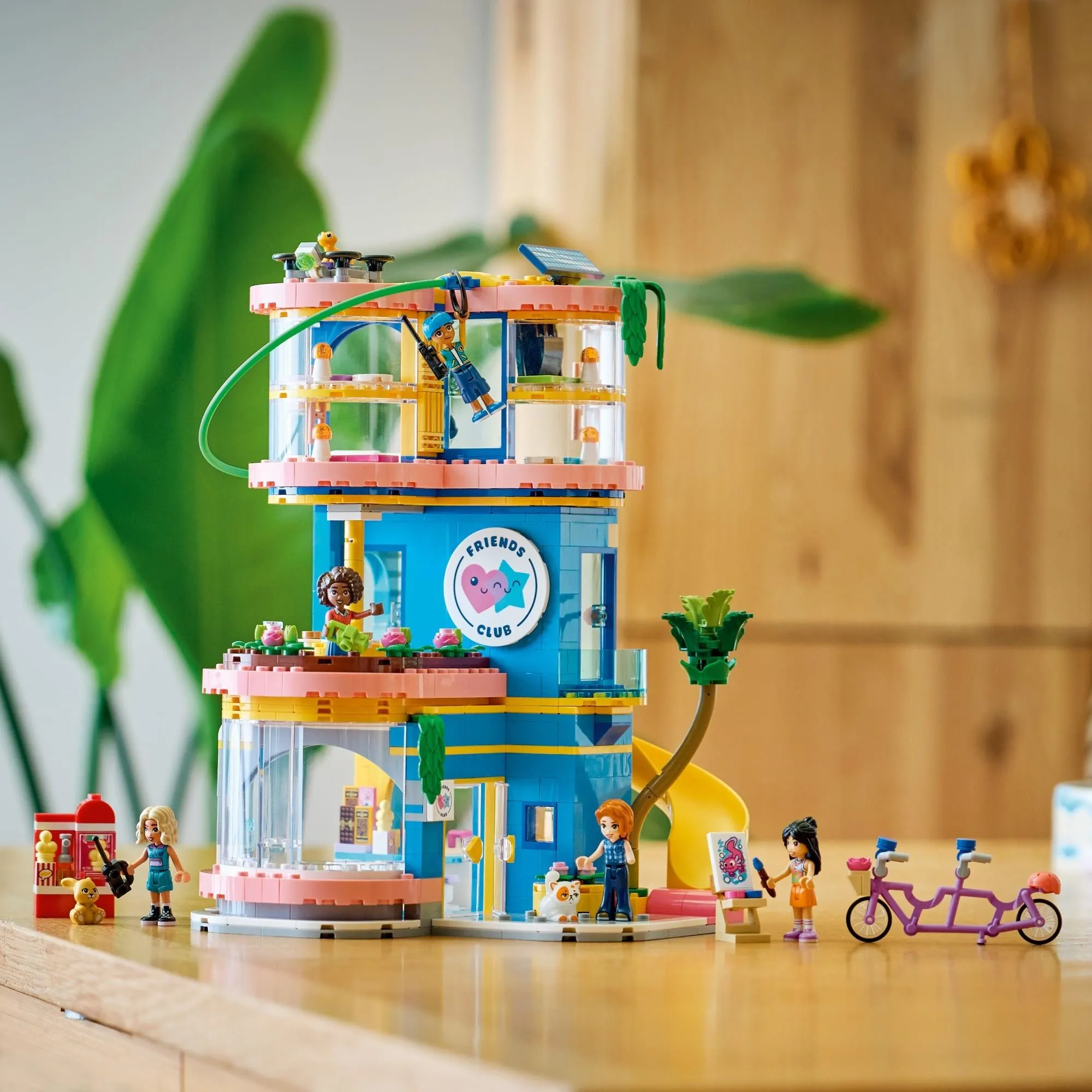 Конструктор LEGO Friends 42689 Домик клуба друзей в Хартлейк