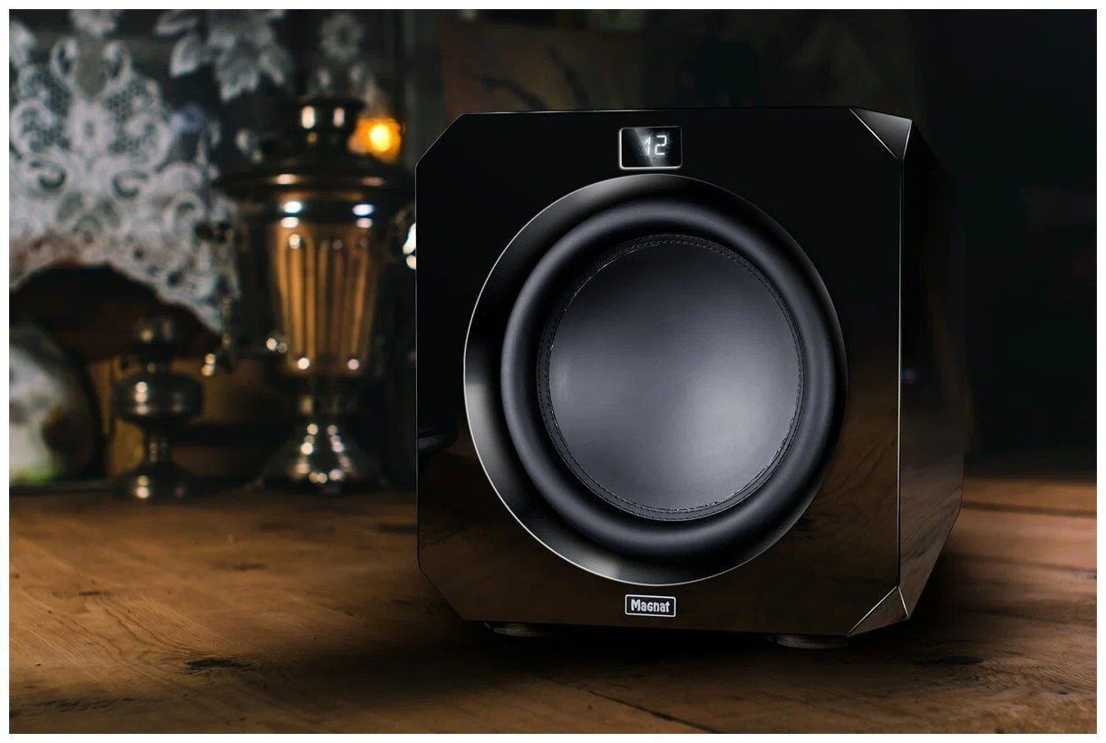 Сабвуферы активные Magnat Omega CS 12 black
