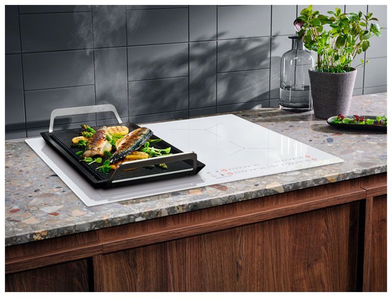 Индукционная варочная панель Electrolux EIV 63440 BW, белый
