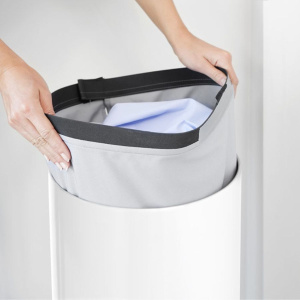 Корзина для белья Brabantia 102462 / 104367 / 105104 с крышкой, 60х30х70 см, белый/оранжевый