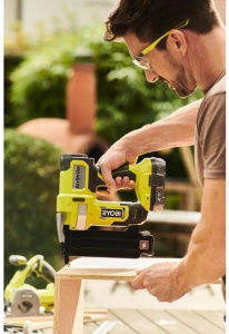 Гвоздезабиватель RYOBI R18GN18-120S с АКБ и ЗУ