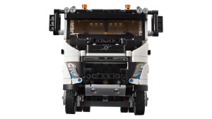 Lego Technic 42175 Грузовик Volvo FMX и экскаватор EC230
