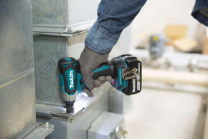 Ударный гайковёрт Makita DTW180RTJ 18V LXT с АКБ 2x5,0 Ah и ЗУ