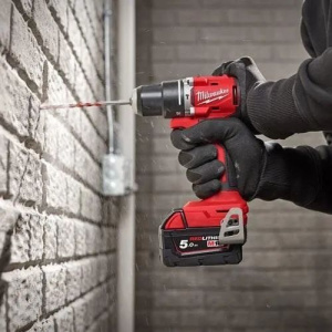 Ударная дрель Milwaukee M18 BLPDRC-502C 2 5.0 Ah + ЗУ 4933492826