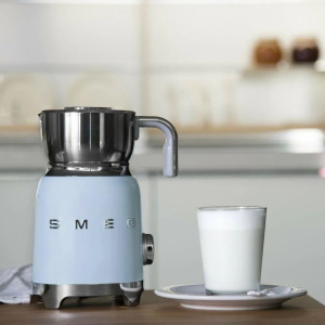 Вспениватель для молока Smeg MFF11PBEU голубой