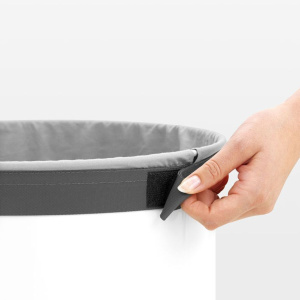 Корзина для белья Brabantia 102462 / 104367 / 105104 с крышкой, 60х30х70 см, белый/оранжевый