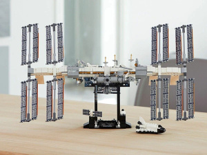 Конструктор LEGO Ideas 21321 Международная Космическая Станция, 864 дет.