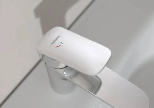 Смеситель для раковины Hansgrohe Focus Care 100 CoolStart 31917000 хром