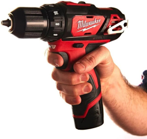 Дрель-шуруповёрт Milwaukee M12 BDD-202X 1 2.0 Ah и ЗУ 4933446040