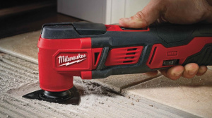 Реноватор Milwaukee M18 BMT-421C с 14.0 Ah и 12.0 Ah акб, ЗУ и кейсом 4933446210