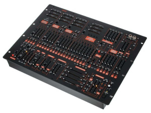 Аналоговый синтезатор Behringer 2600