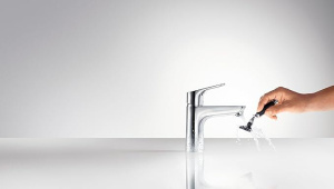 Смеситель для раковины Hansgrohe Focus 100 LowFlow Хром 31513000 чёрный
