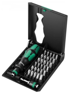 Отвертка с набором бит Wera WE-057110