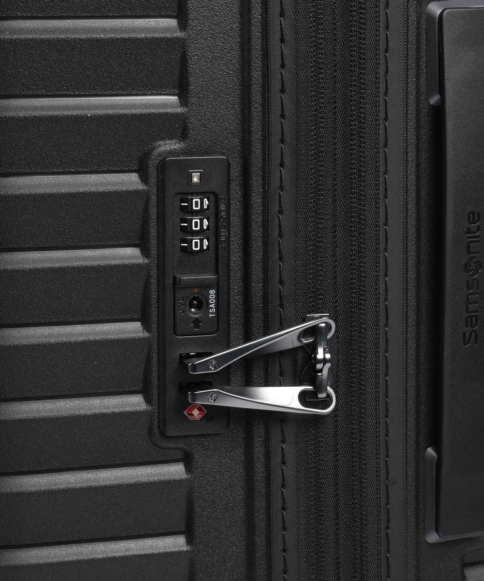Чемодан Samsonite Intuo 75 см, 115 л, чёрный (146915-1041)