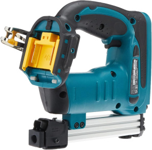Степлер Makita DST221Z 18V без АКБ и ЗУ