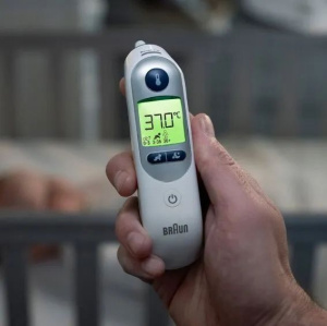 Ушной термометр с подогревом наконечника Braun ThermoScan7+ IRT6525, белый
