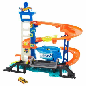 Набор игровой Hot Wheels Побег от акулы HDP06