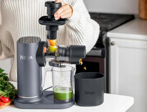 Соковыжималка Ninja JC151EU для фруктов и овощей (700 мл)