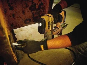 Аккумуляторный смазочный пистолет DeWALT DCGG571NT, без АКБ и ЗУ, в кейсе
