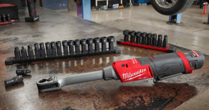 Трещотка проникающая Milwaukee M12 FPTR 0 без аккумулятора и ЗУ 4933480756
