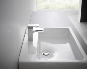 Смеситель для раковины Hansgrohe Vernis Shape 70 с металлическим сливным гарнитуром, хром 71566000