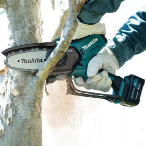 Цепная пила Makita UC100DWA01 с АКБ и ЗУ
