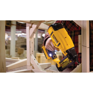 Аккумуляторный шпилькозабивной пистолет DeWALT DCN680NT, без АКБ и ЗУ, в кейсе