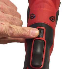 Труборез Milwaukee M12 PCSS202C 2x2,0 Ah и ЗУ 4933479242