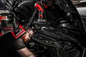 Аккумуляторный фонарь Milwaukee M12 UCL-0 12 В, без АКБ и ЗУ