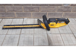 Аккумуляторный кусторез DeWalt DCMHT563P1, с АКБ 5 Ач и ЗУ