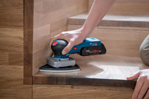 Аккумуляторная вибрационная шлифмашина Bosch GSS 18V-13 Professional (06019L0100)