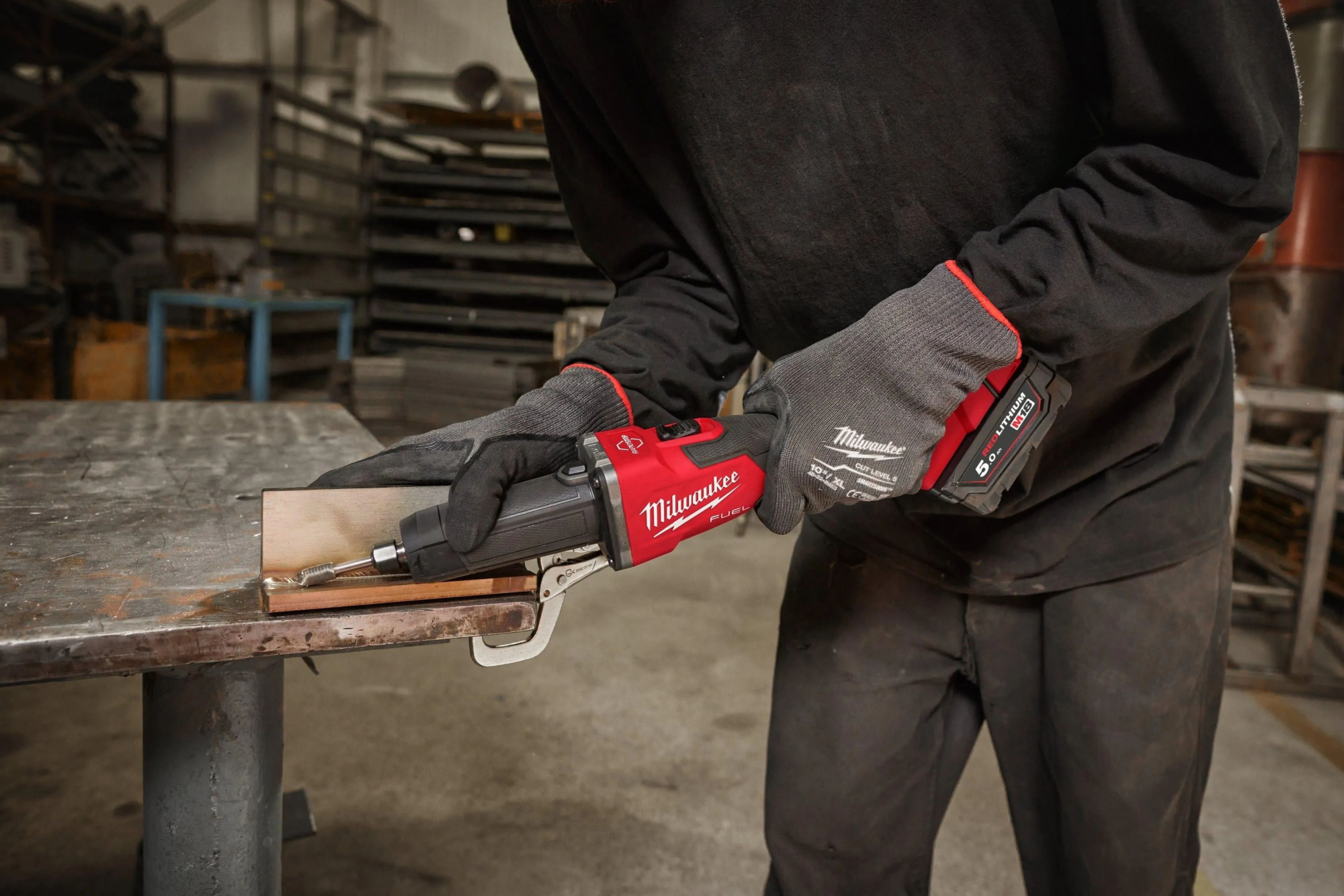 Прямая шлифмашина Milwaukee M18 FDGRB-0 без акб и ЗУ 4933480952