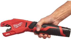Труборез Milwaukee M12 PCSS202C 2x2,0 Ah и ЗУ 4933479242