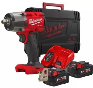 Аккумуляторный ударный гайковерт Milwaukee 4933478450