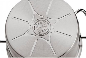 Стальная сковорода с крышкой FISSLER Original Profi Collection 2.0 28 cm