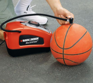 Автомобильный компрессор BLACK+DECKER ASI300