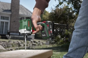 Аккумуляторный ударный шуруповерт Bosch UniversalImpactDrive 18V-210 06039E7000