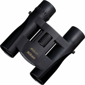 Бинокль Nikon Aculon A30 10x25