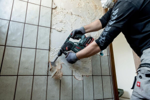 Перфоратор аккумуляторный Metabo KH 18 LTX BL 24 в кейсе metaBOX без акб и зу