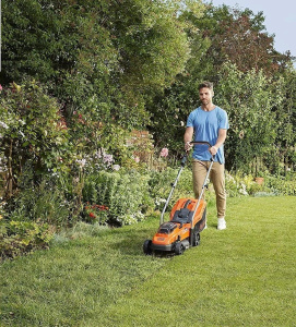 Аккумуляторная газонокосилка BLACK+DECKER BCMW3318L2-QW с 2 АКБ и ЗУ