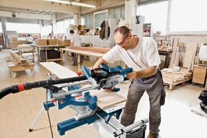 Торцовочная пила Bosch GCM 8 SJL Professional 0601B19100