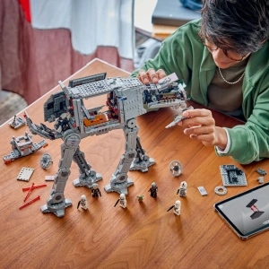 Конструктор LEGO Star Wars 75454 Вездеход AT-AT остатков Империи и INT-4