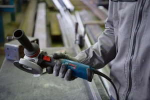 Угловая шлифовальная машина сетевая Bosch GWS 14-125 S Professional 06017D0100
