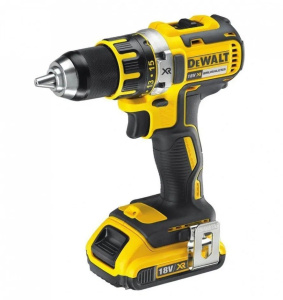 Аккумуляторная дрель-шуруповерт DeWALT DCD790M2, с АКБ и ЗУ