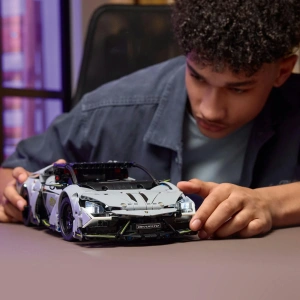 Конструктор LEGO Technic 42214 Lamborghini Revuelto
